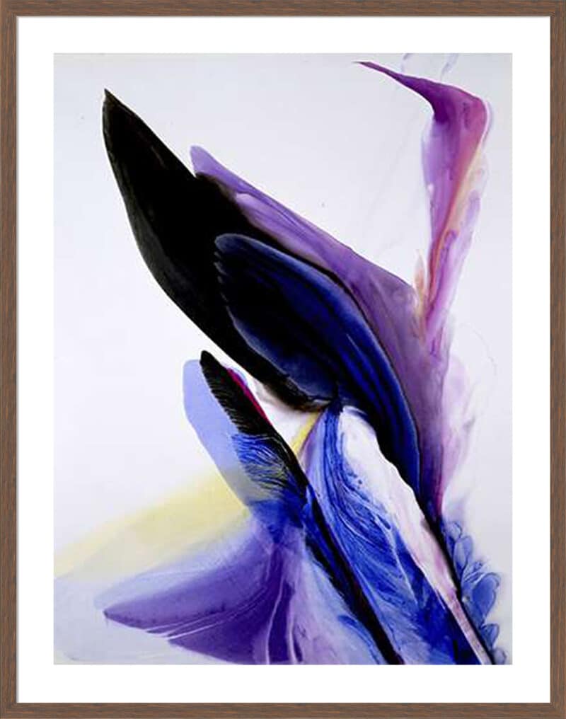 Winged Victory - 5cm White Border Box Walnut