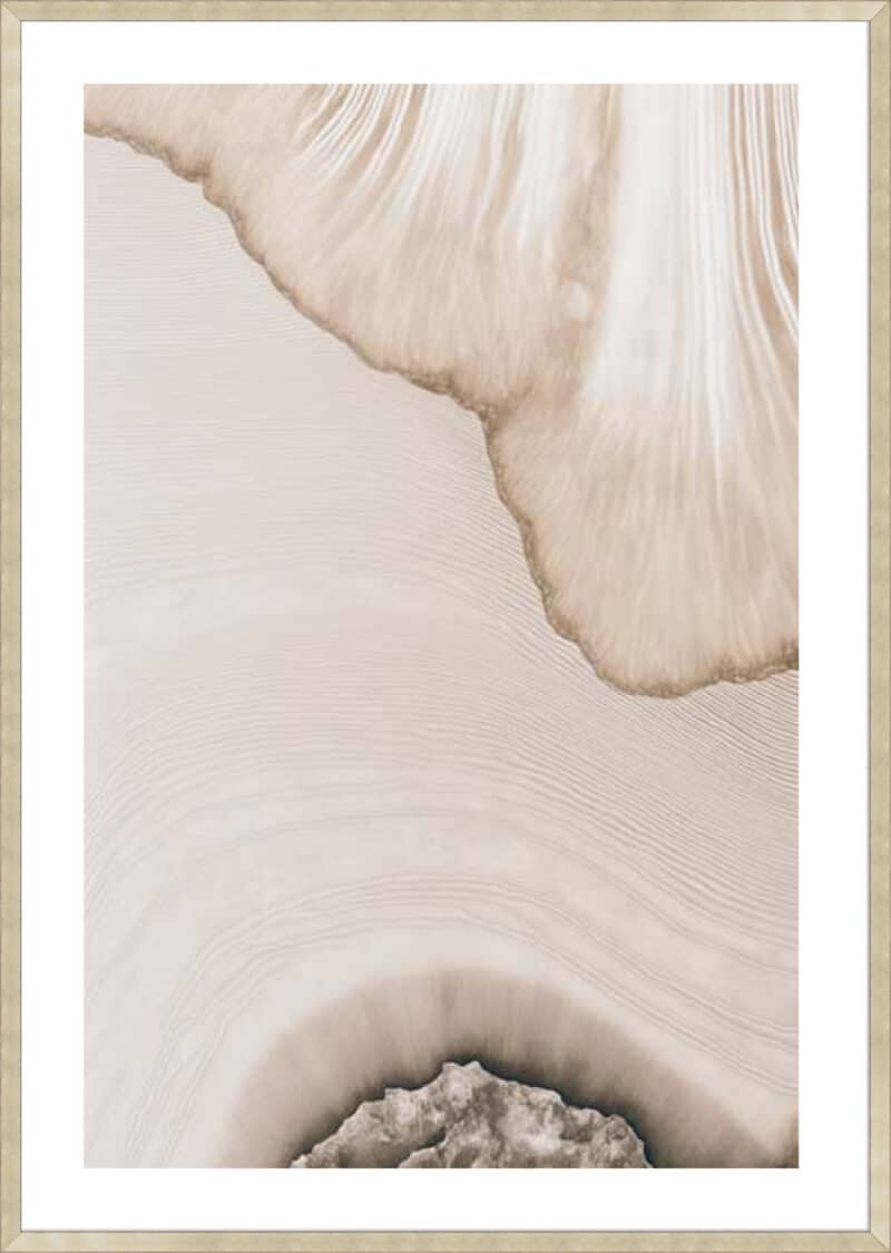 Whispers in the Sand I - 5cm White Border Sm. Box Champagne