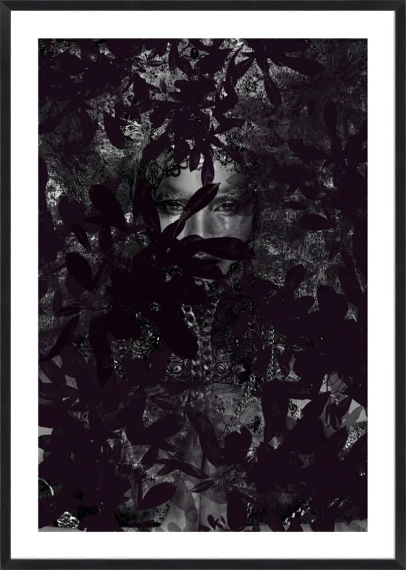 Sophie 2 - 5cm White Border Box Black