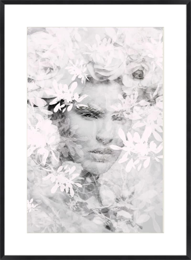 Sophie White - 10cm Mount Board Box Black